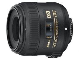 Objetiva NIKON AF-S DX Micro 40mm F/2.8G (Encaixe: Nikon DX - Abertura: f/22 - f/2.8)